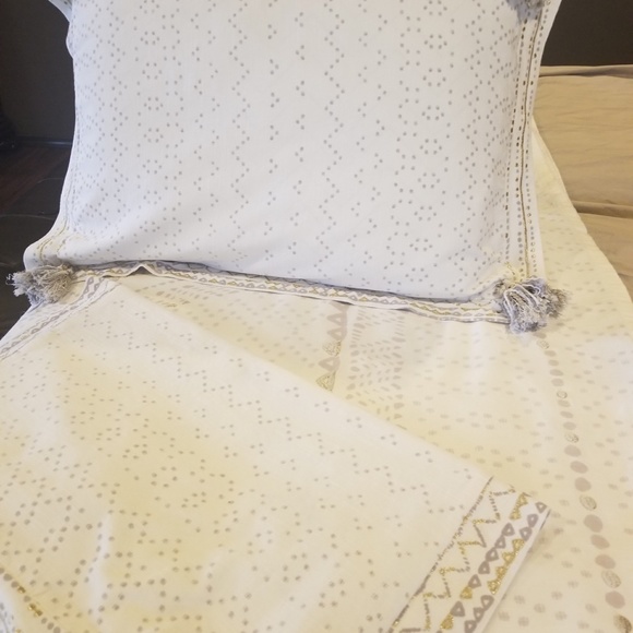Anthropologie duvet and sham set - Picture 2 of 4